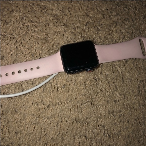 APPLE WATCH SERIES 2 💕 38 MM ROSE GOLD ✨✨✨✨ - Picture 2 of 4